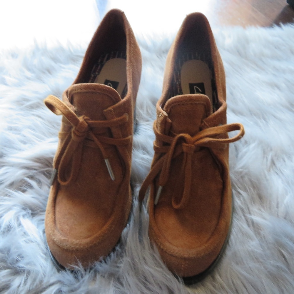 NEW! Clarks V&A Cass Day 6.5M